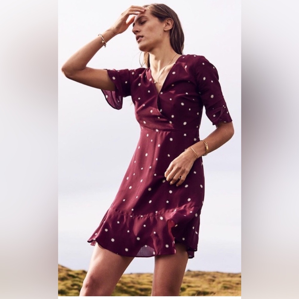 Madewell Mini Dress Silk Flutter Hem Burgundy Star Print Style H3616 Size 6